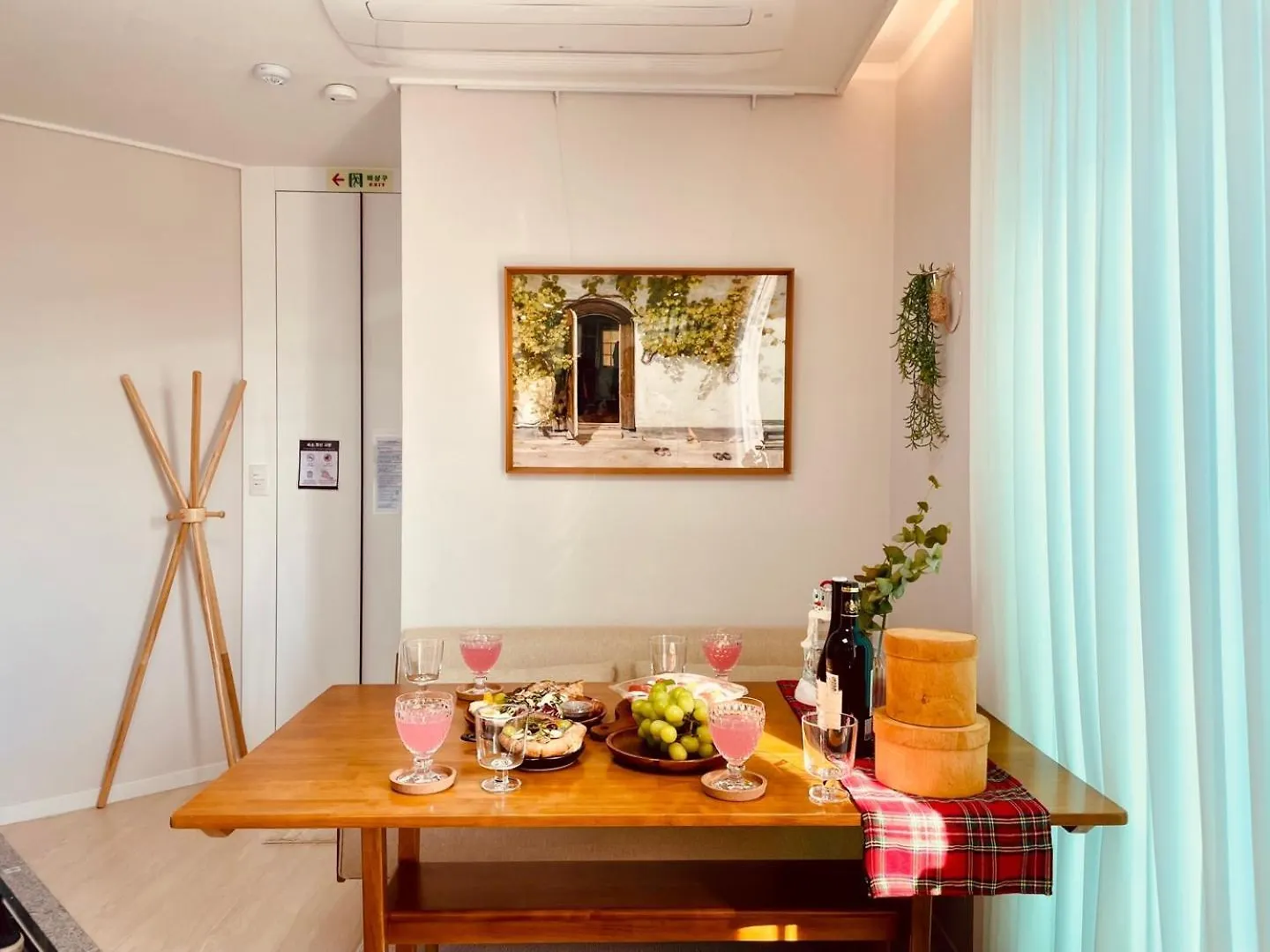Authentic Stay In A Korean Apartment